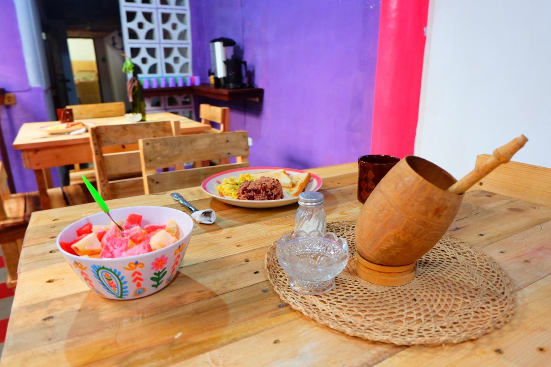 Deakachimba Hostel Гранада Экстерьер фото