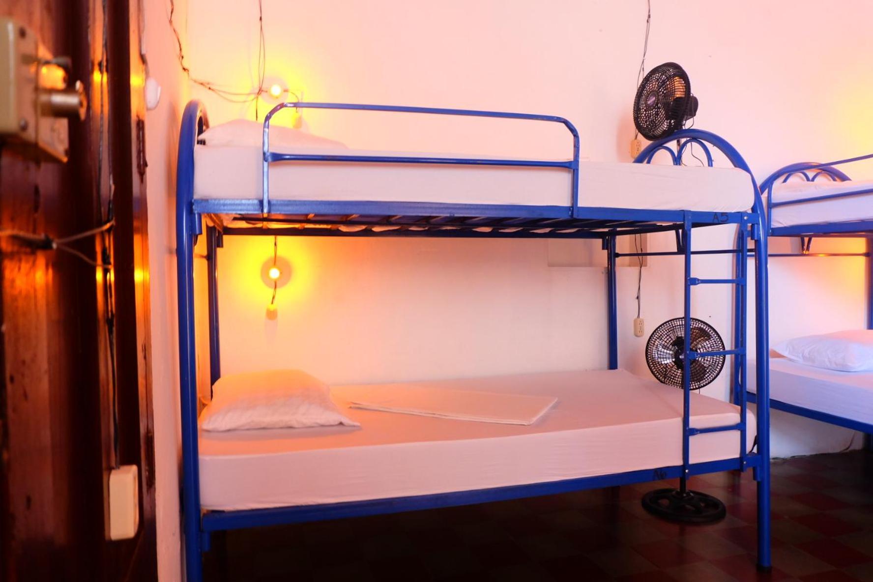 Deakachimba Hostel Гранада Экстерьер фото